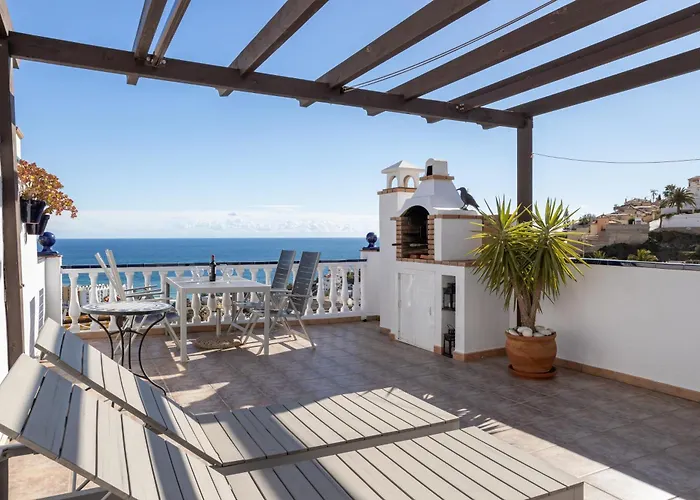 Plaza Cadiz 10 Вилла Нерха